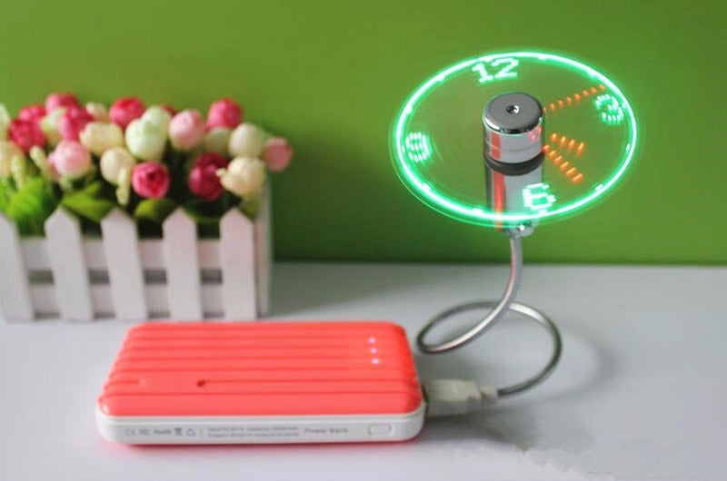 Gadgets portáteis com ventilador LED relógio USB