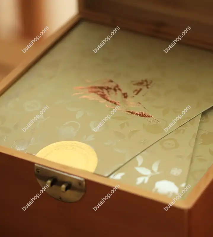 易武古六茶山合集(倚邦 蛮砖 革登 曼撒 莽枝 莜乐) 2018年 茶色光润 回甘生津持久口感独特 2.4kg/套共六饼 普洱茶 BUASHOP普洱老茶