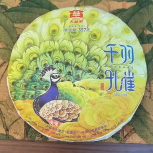 大益普洱茶 2018年1801干羽孔雀生茶 357/一饼