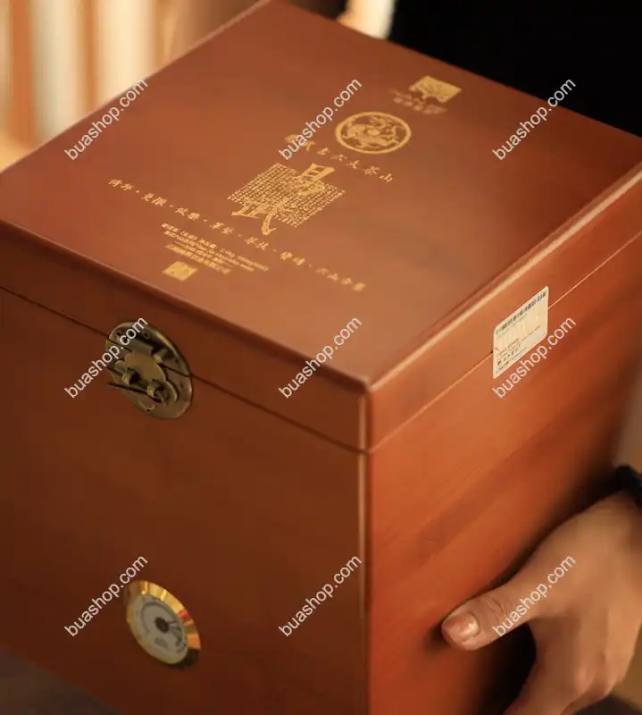 易武古六茶山合集(倚邦 蛮砖 革登 曼撒 莽枝 莜乐) 2018年 茶色光润 回甘生津持久口感独特 2.4kg/套共六饼